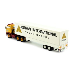 VOLVO F 88 AVEC REMORQUE COL DE CYGNE BACHEE