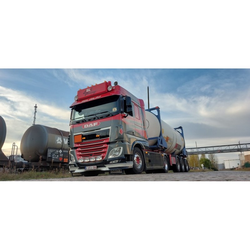 DAF XF SPACE CAB AVEC REMORQUE CONTAINER CITERNE