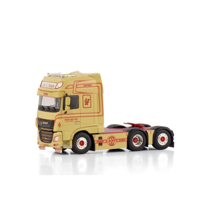 DAF XF SUPER SPACE CAB MY2017 6X2