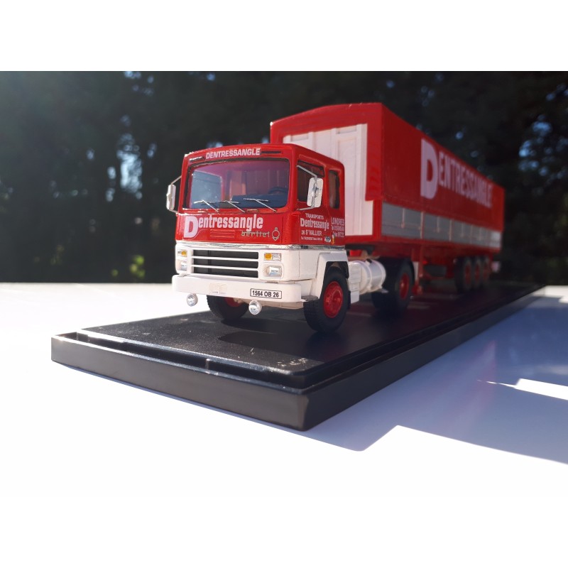 BERLIET TR 280 AVEC REMORQUE BACHEE 3 ESSIEUX