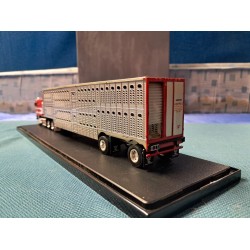 Kenworth  AVEC REMORQUE  BETAILLERRE