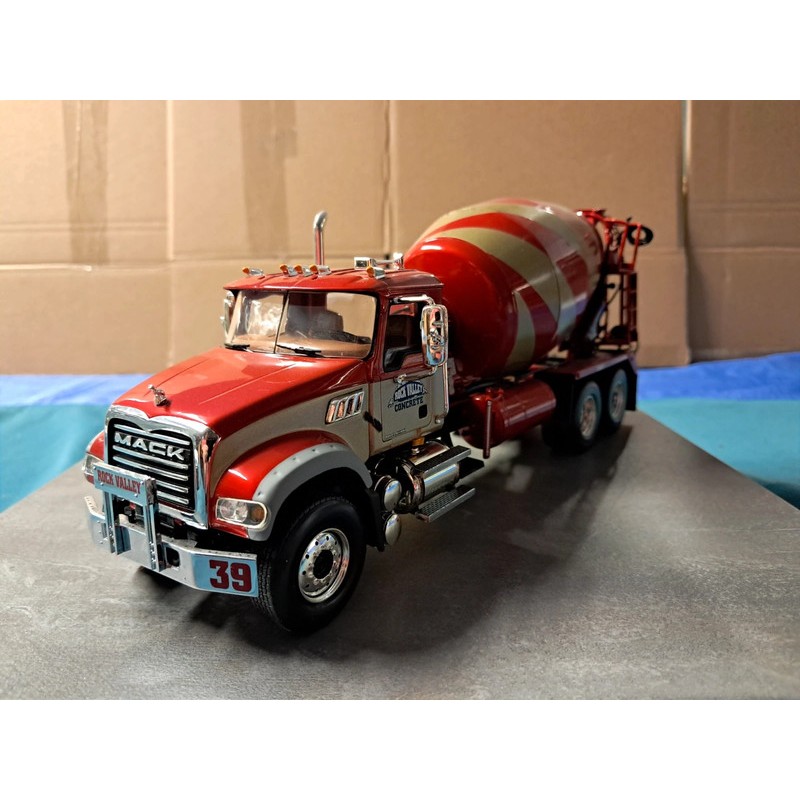 MACK GRANITE TOUPIE BETON