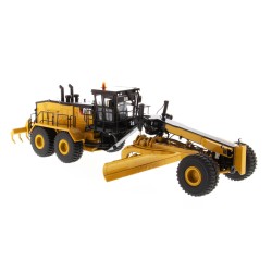 Niveleuse Caterpillar 24