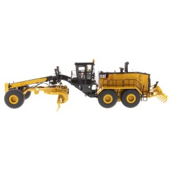 Niveleuse Caterpillar 24
