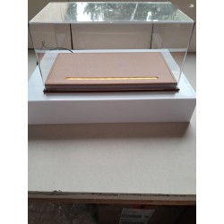 Boîte vitrine de luxe avec eclairage pour 2 tracteurs 1/50