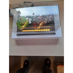 Boîte vitrine de luxe avec eclairage pour 2 tracteurs 1/50